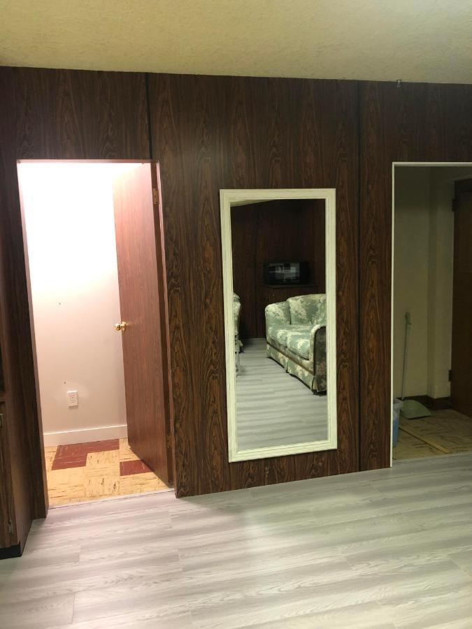 Cozy Guest Home Close To Downtown Vancouver Sights & Subway Station Exterior photo